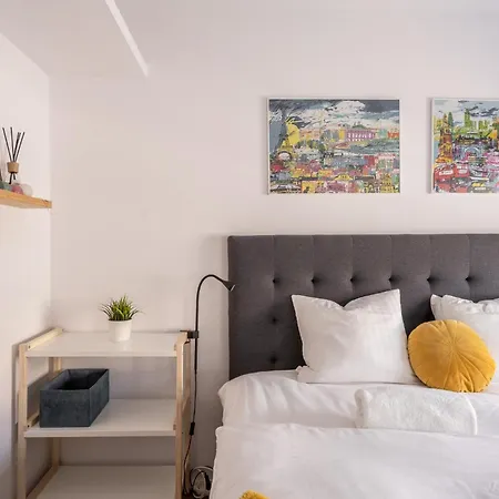 Rentplanet - Nowowiejska アパート